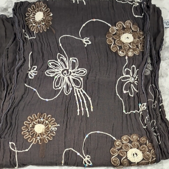 Tickled Pink Chic Floral Scarf in Dark Gray - Picture 5 of 7